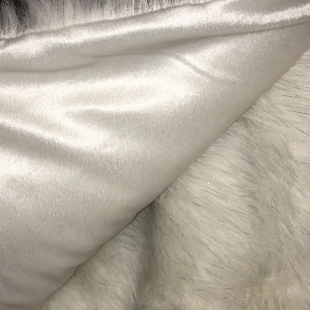 Tahari White Silver Tinsel Faux Fur Throw Blanket Luxury Holiday Christmas Decor